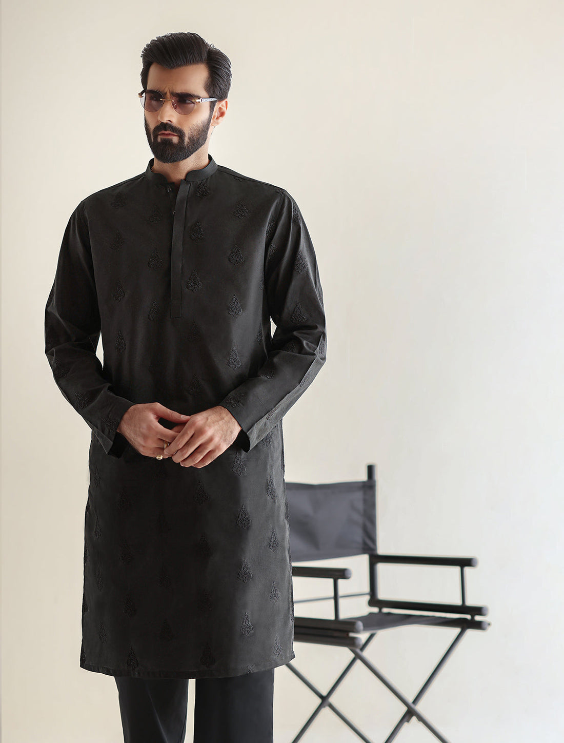 Pakistani Menswear | Ismail Farid - BLACK EMBROIDERED KURTA