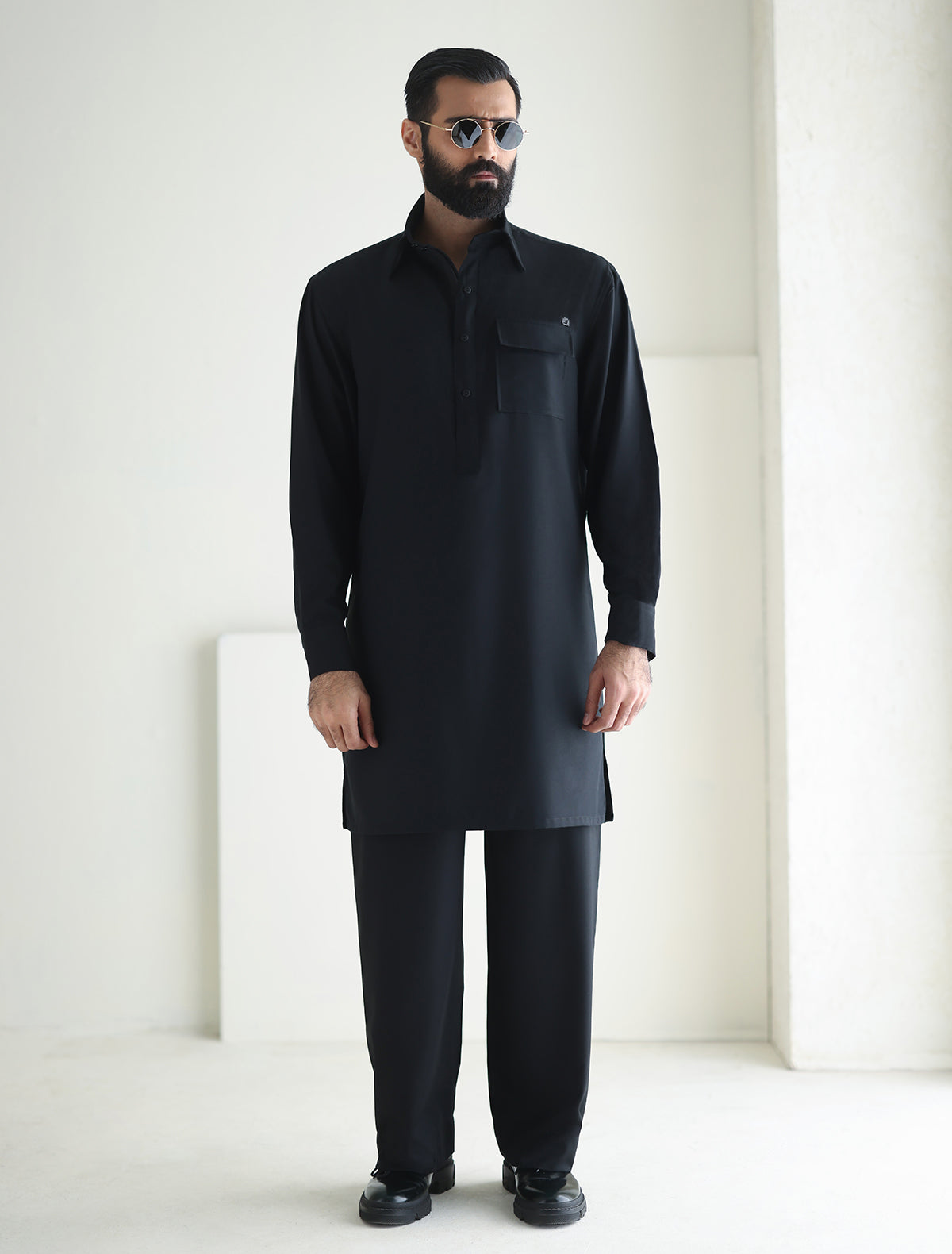 Pakistani Menswear | Ismail Farid - BLACK DESIGNER KURTA PAJAMA
