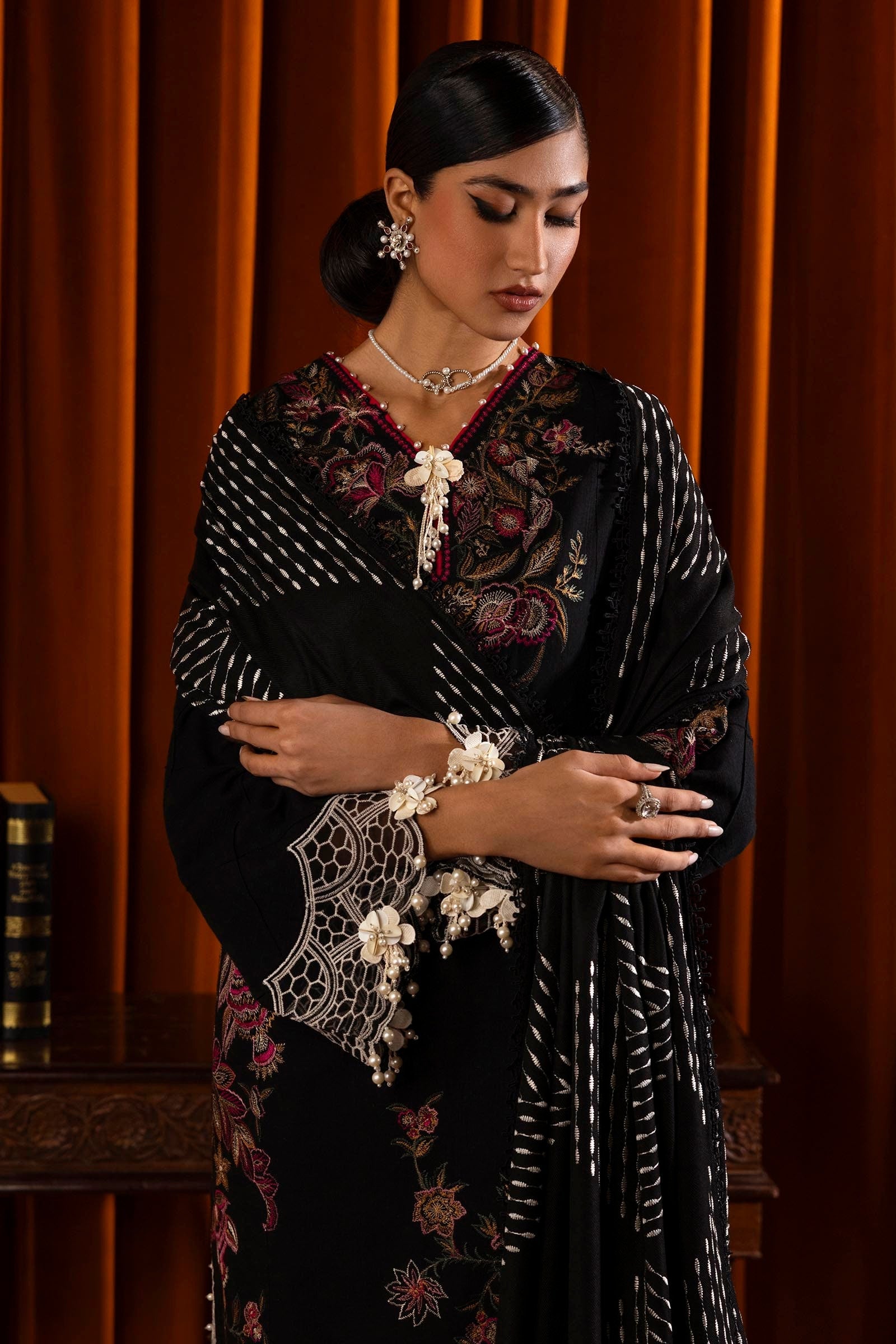 Sana Safinaz | Muzlin Winter 2024 | M243-009B-3CP - Official Sana Safinaz - Agha Fabrics UK