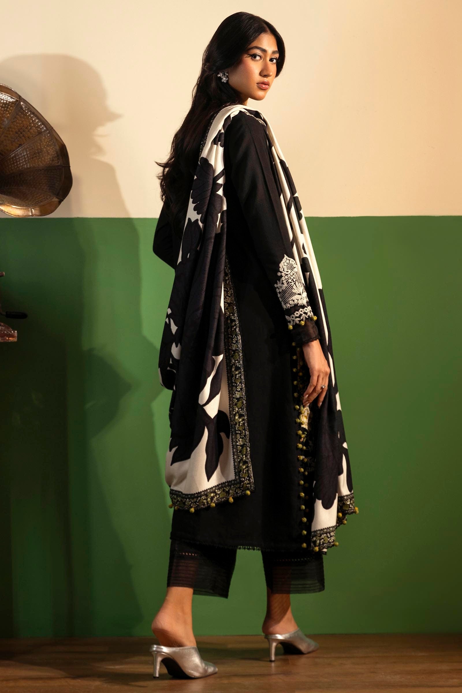 Sana Safinaz | Muzlin Winter 2024 | M243-012B-3AP - Official Sana Safinaz - Agha Fabrics UK