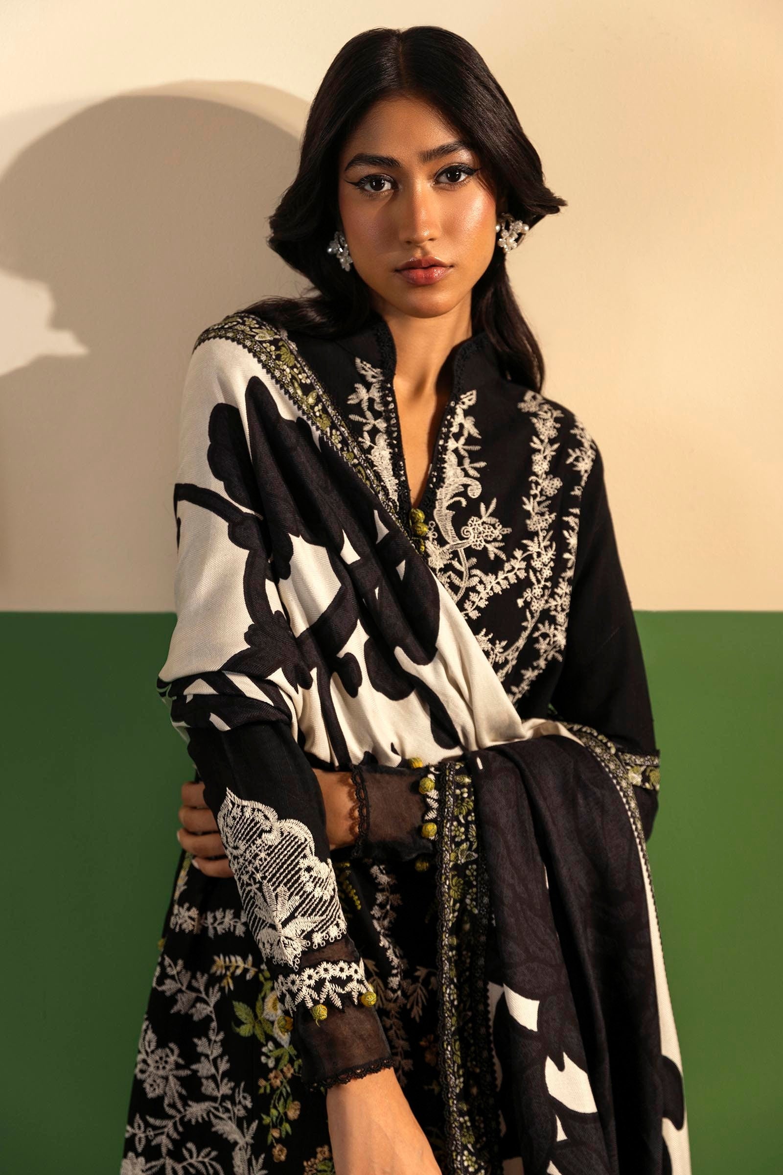 Sana Safinaz | Muzlin Winter 2024 | M243-012B-3AP - Official Sana Safinaz - Agha Fabrics UK