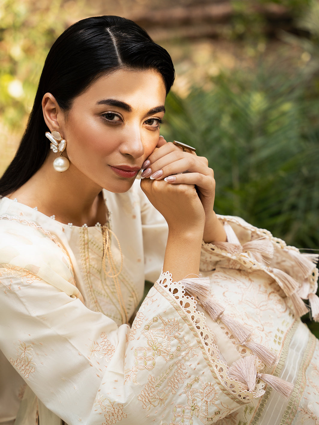 Izel | Dastak Luxury Lawn | MAAHAY