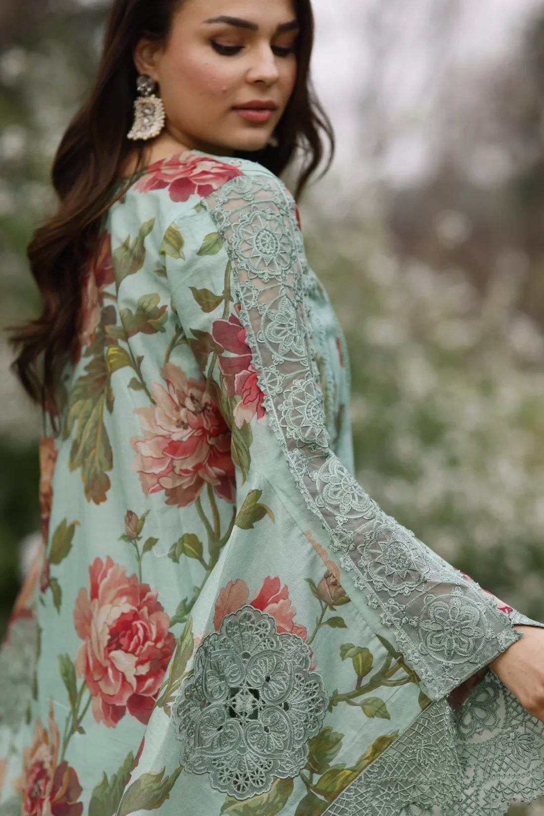 Manara | Vintage Flora 24 | Opalia