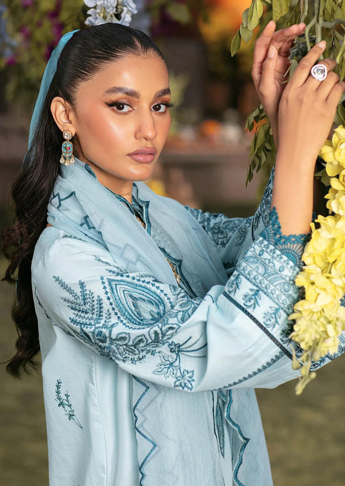 Mohagni | Muntazir Luxury Lawn 24 | CM-10