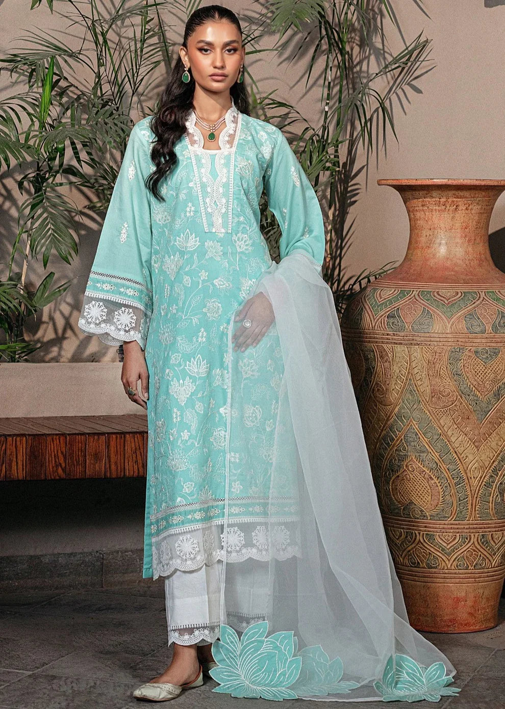 Mohagni | Muntazir Luxury Lawn 24 | MGZ-09