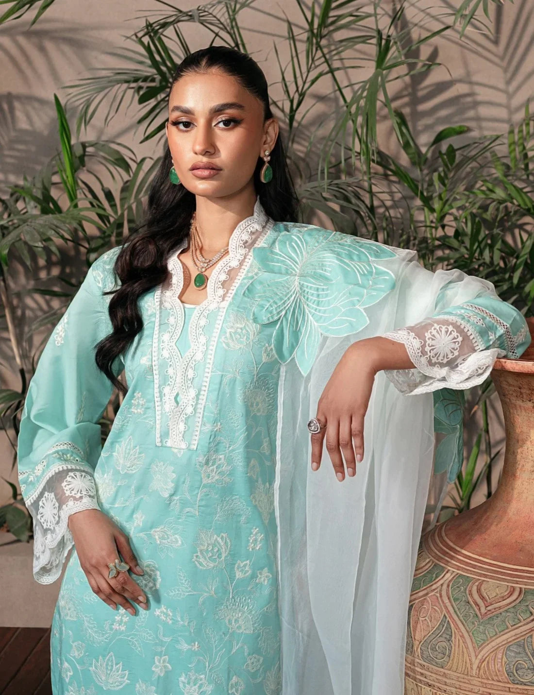 Mohagni | Muntazir Luxury Lawn 24 | MGZ-09