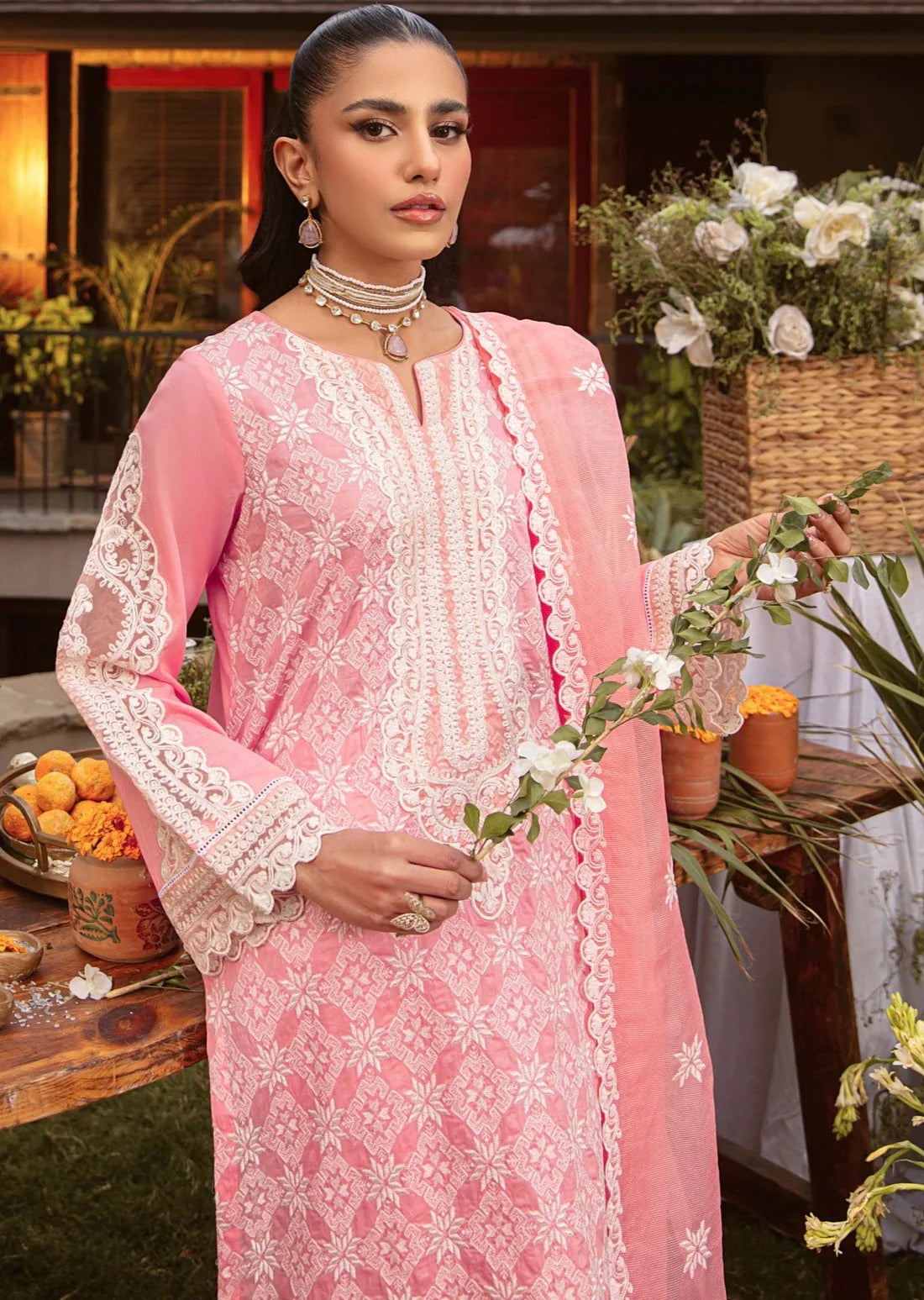 Mohagni | Muntazir Luxury Lawn 24 | MGZ-12