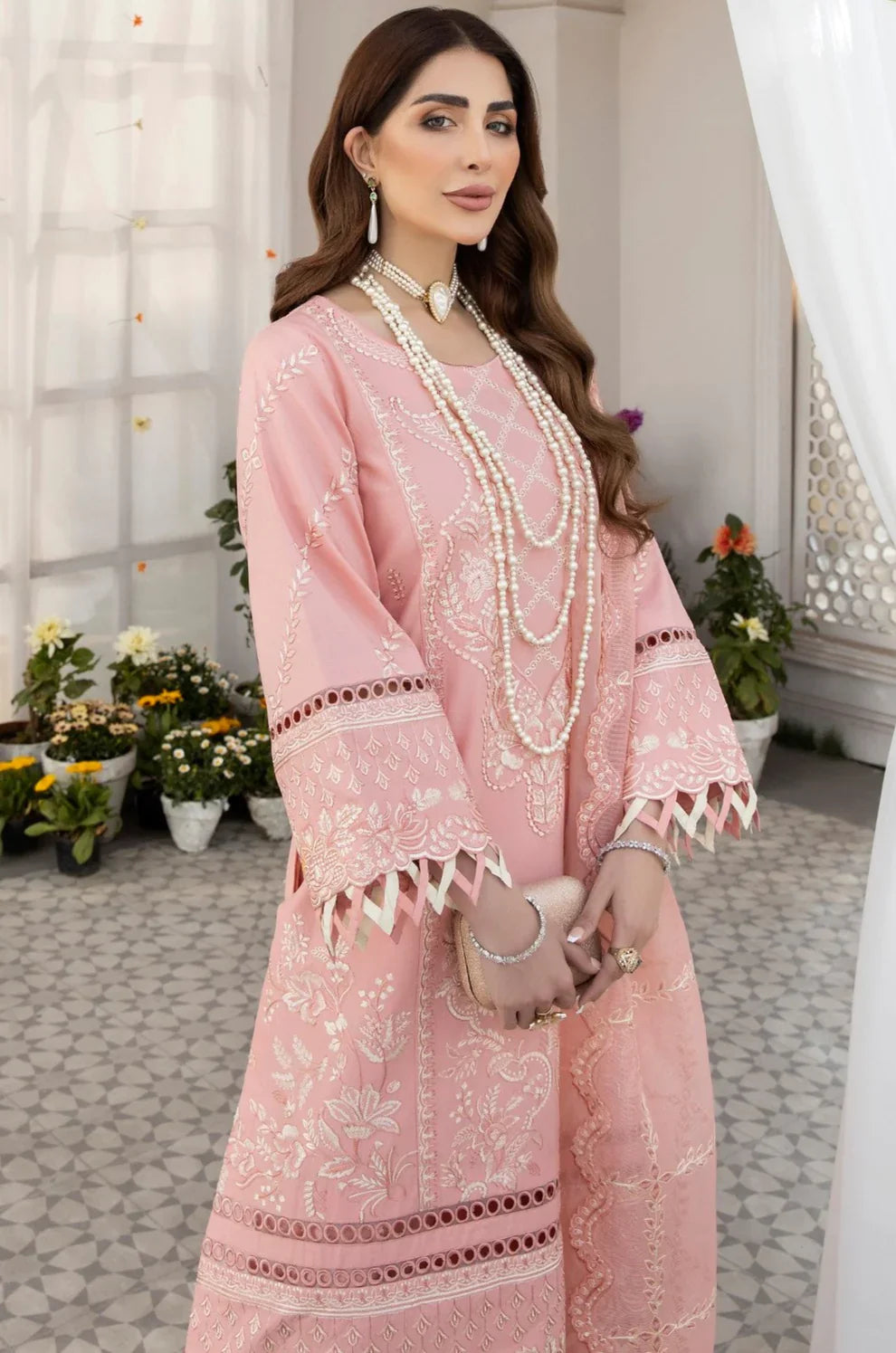 Mohagni | Muntazir Luxury Lawn 24 | AM-07