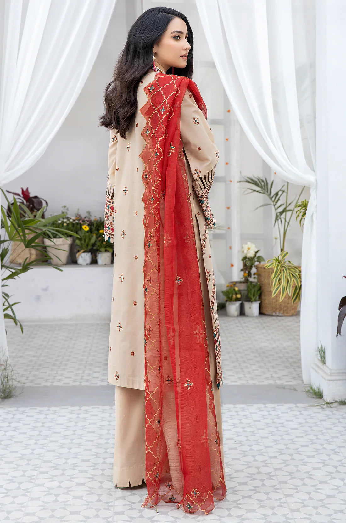 Mohagni | Muntazir Luxury Lawn 24 | AM-15