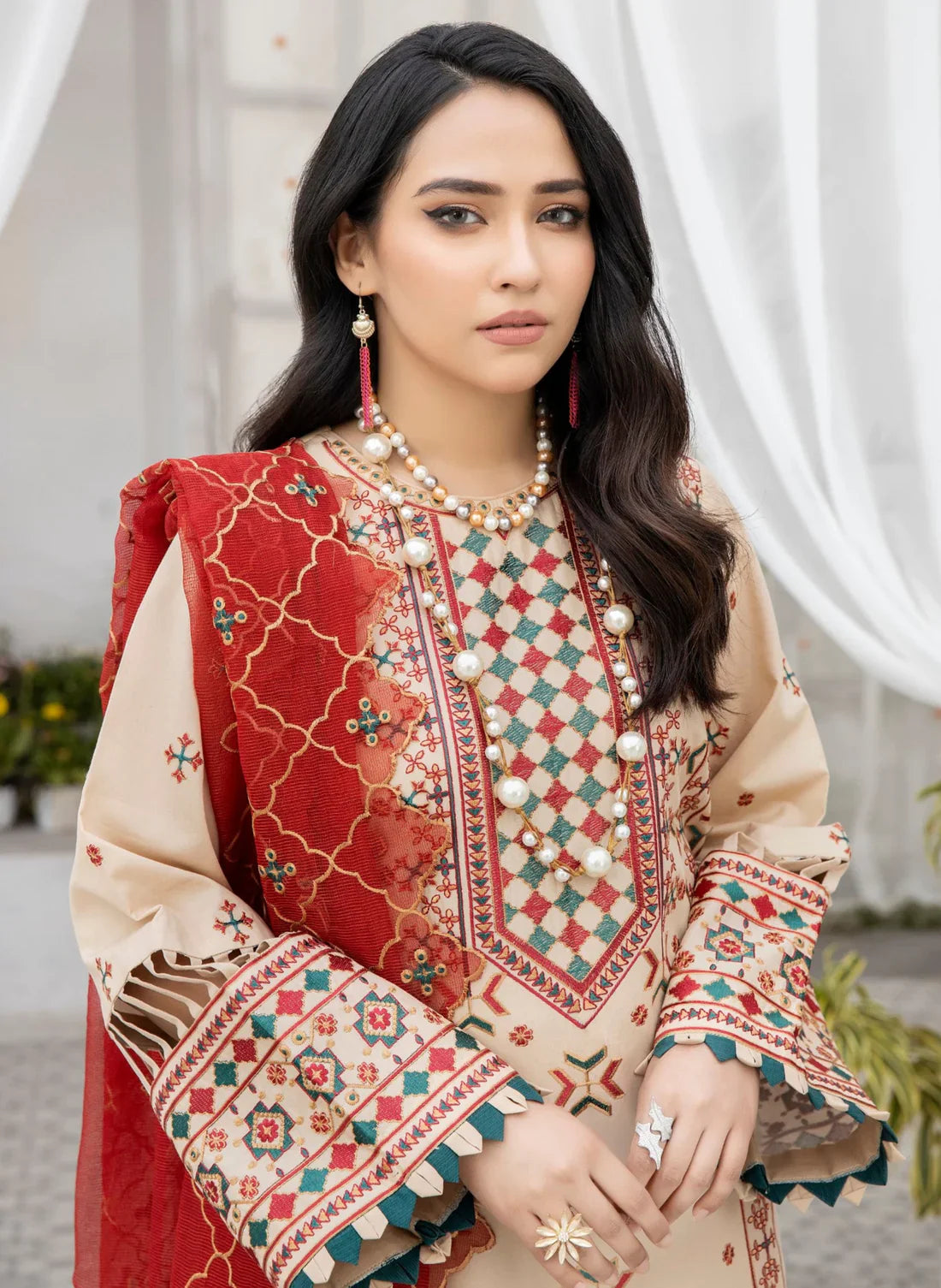 Mohagni | Muntazir Luxury Lawn 24 | AM-15