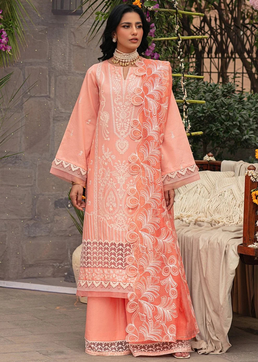 Mohagni | Muntazir Luxury Lawn 24 | CM-01