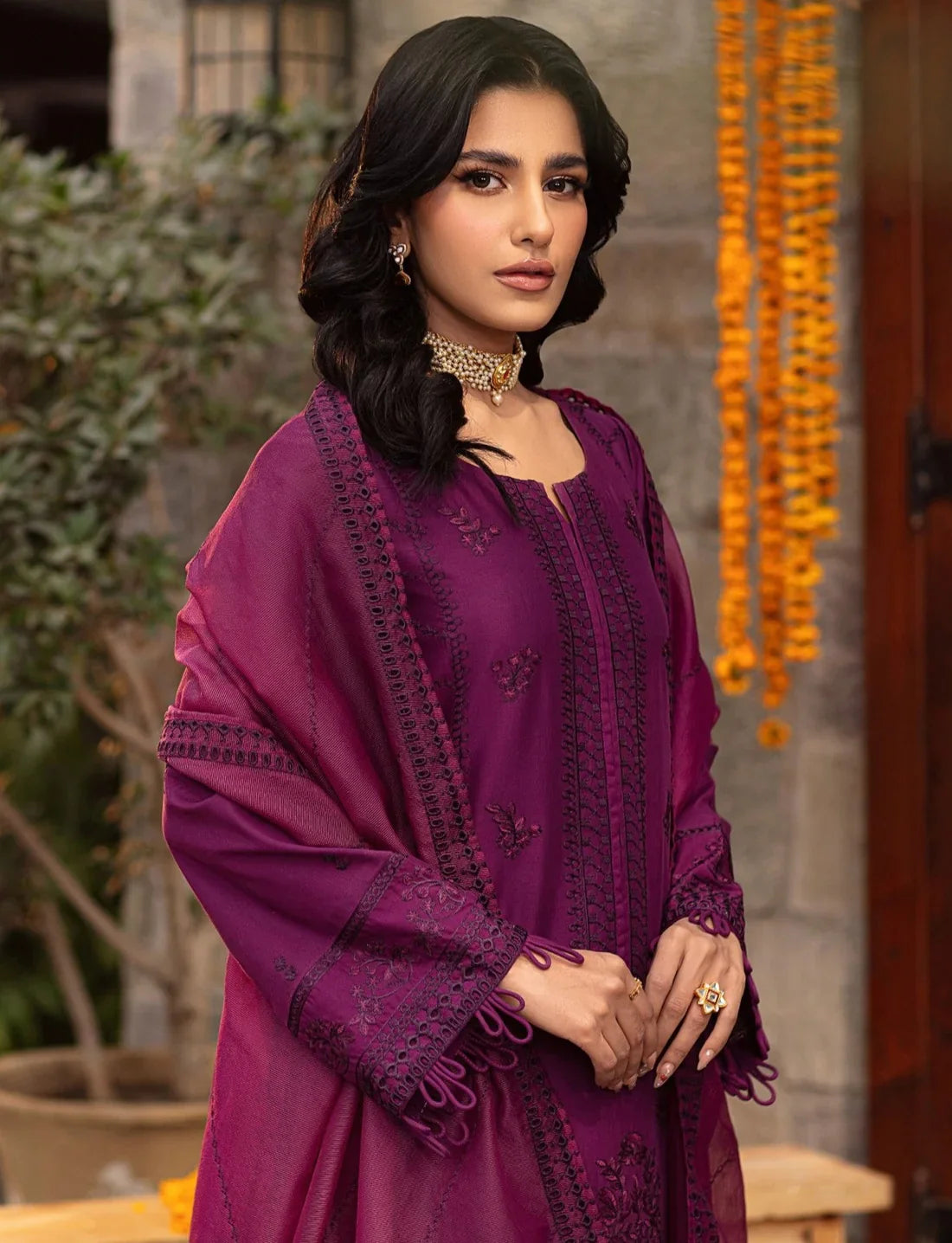 Mohagni | Muntazir Luxury Lawn 24 | CM-02