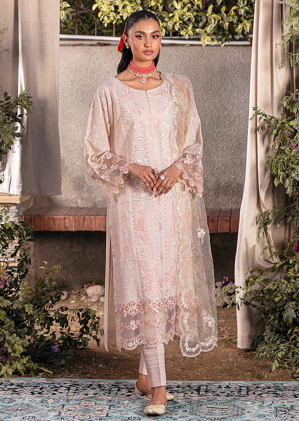 Mohagni | Muntazir Luxury Lawn 24 | CM-04