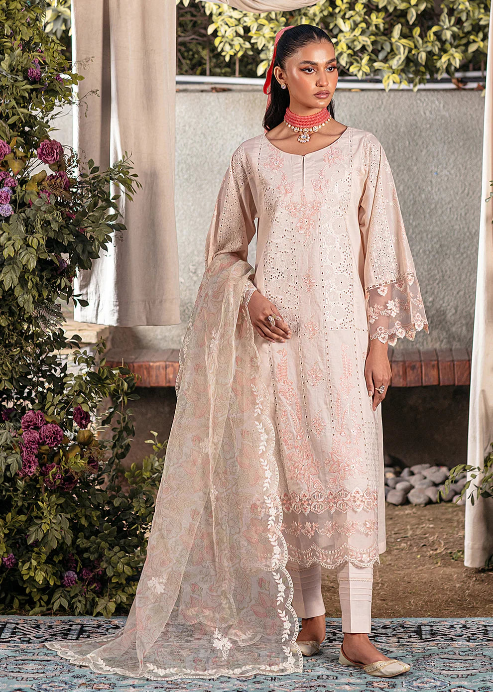 Mohagni | Muntazir Luxury Lawn 24 | CM-04
