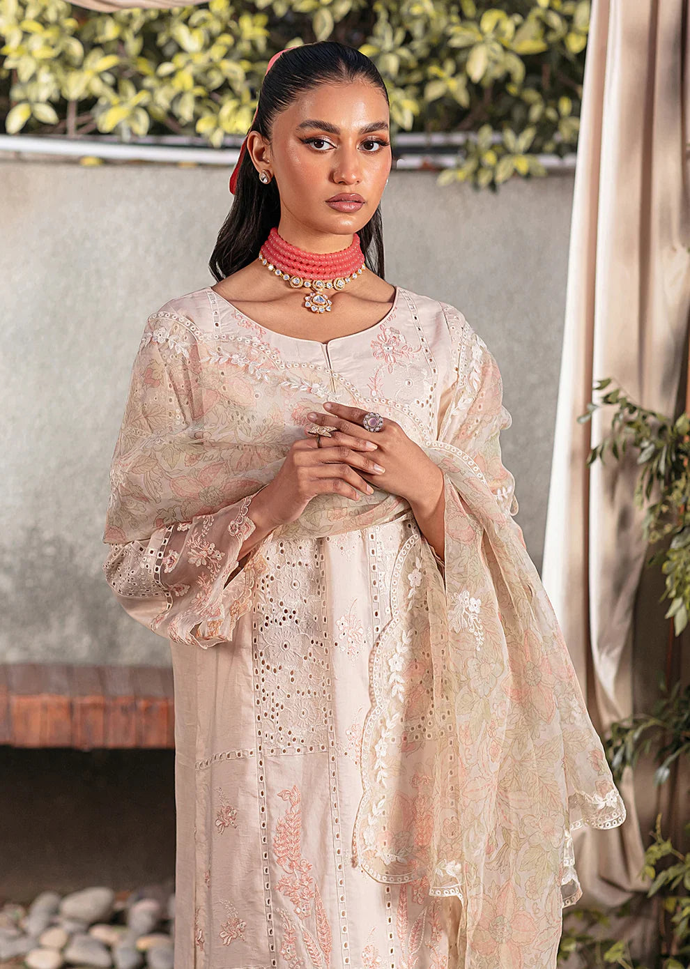 Mohagni | Muntazir Luxury Lawn 24 | CM-04
