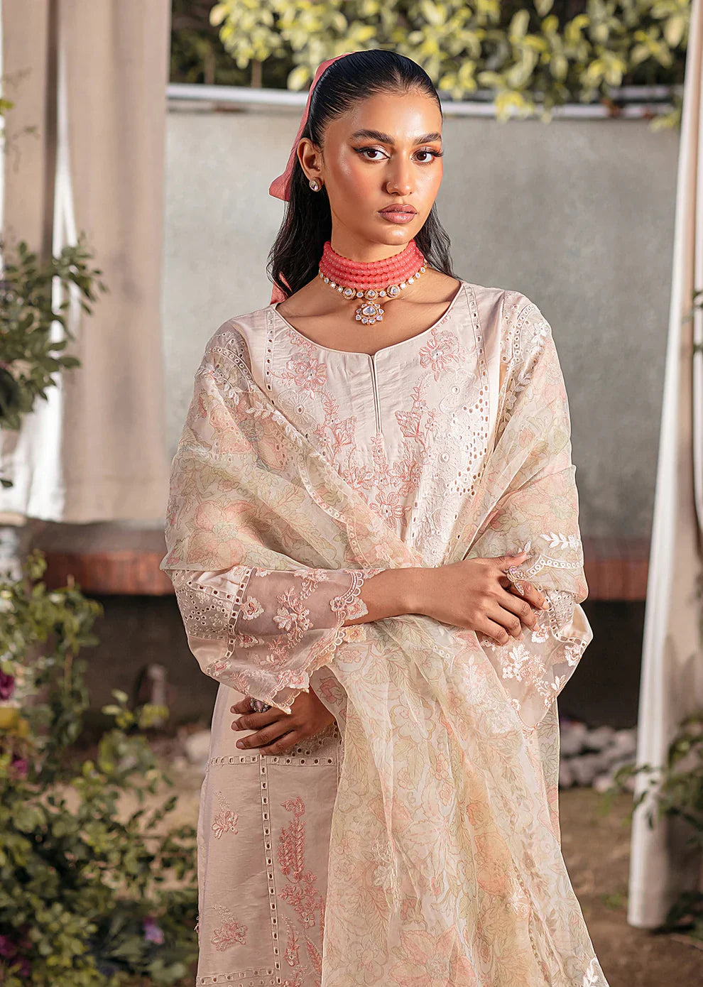 Mohagni | Muntazir Luxury Lawn 24 | CM-04