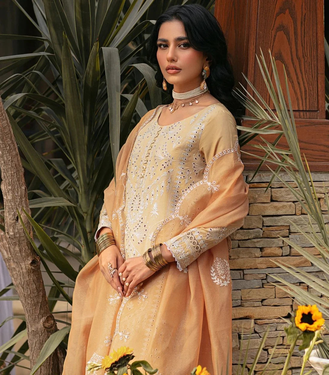 Mohagni | Muntazir Luxury Lawn 24 | CM-05