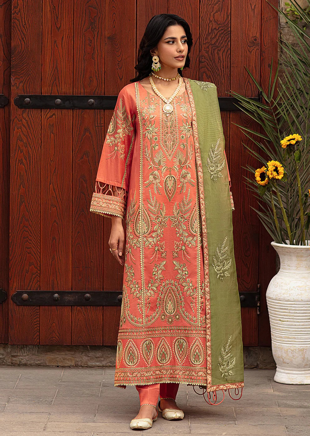 Mohagni | Muntazir Luxury Lawn 24 | CM-09