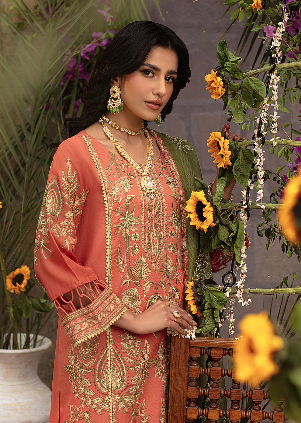 Mohagni | Muntazir Luxury Lawn 24 | CM-09