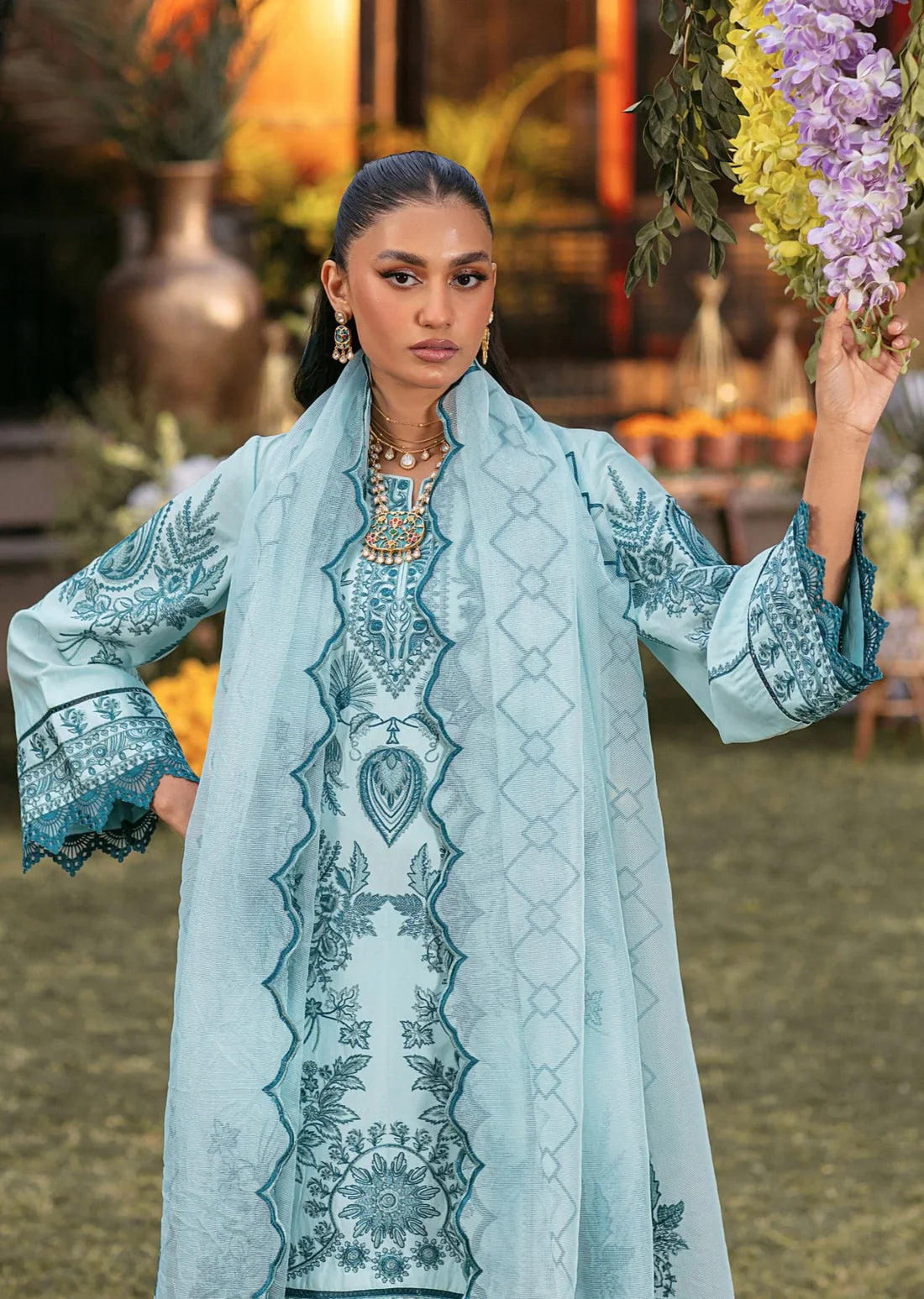 Mohagni | Muntazir Luxury Lawn 24 | CM-10