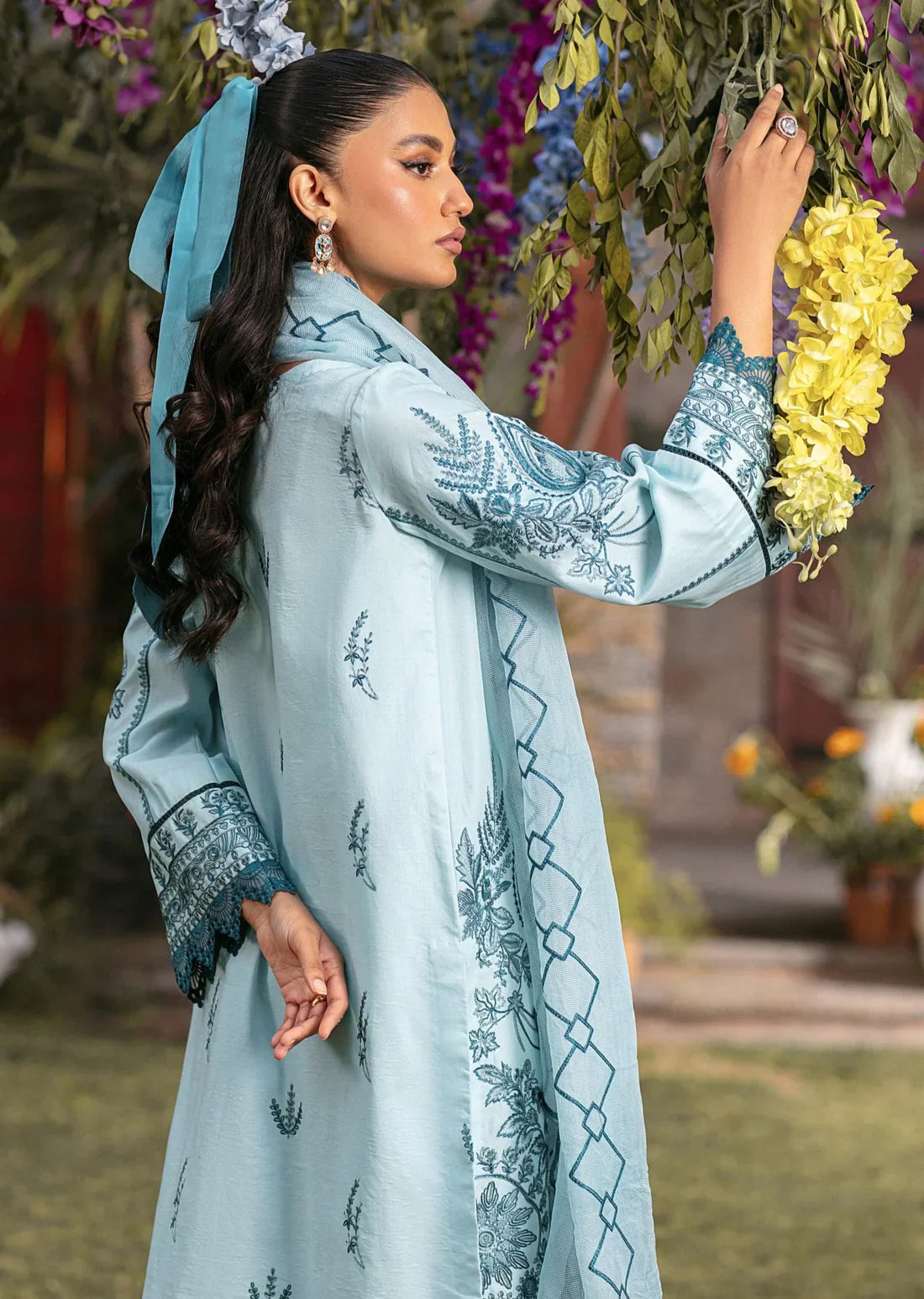 Mohagni | Muntazir Luxury Lawn 24 | CM-10