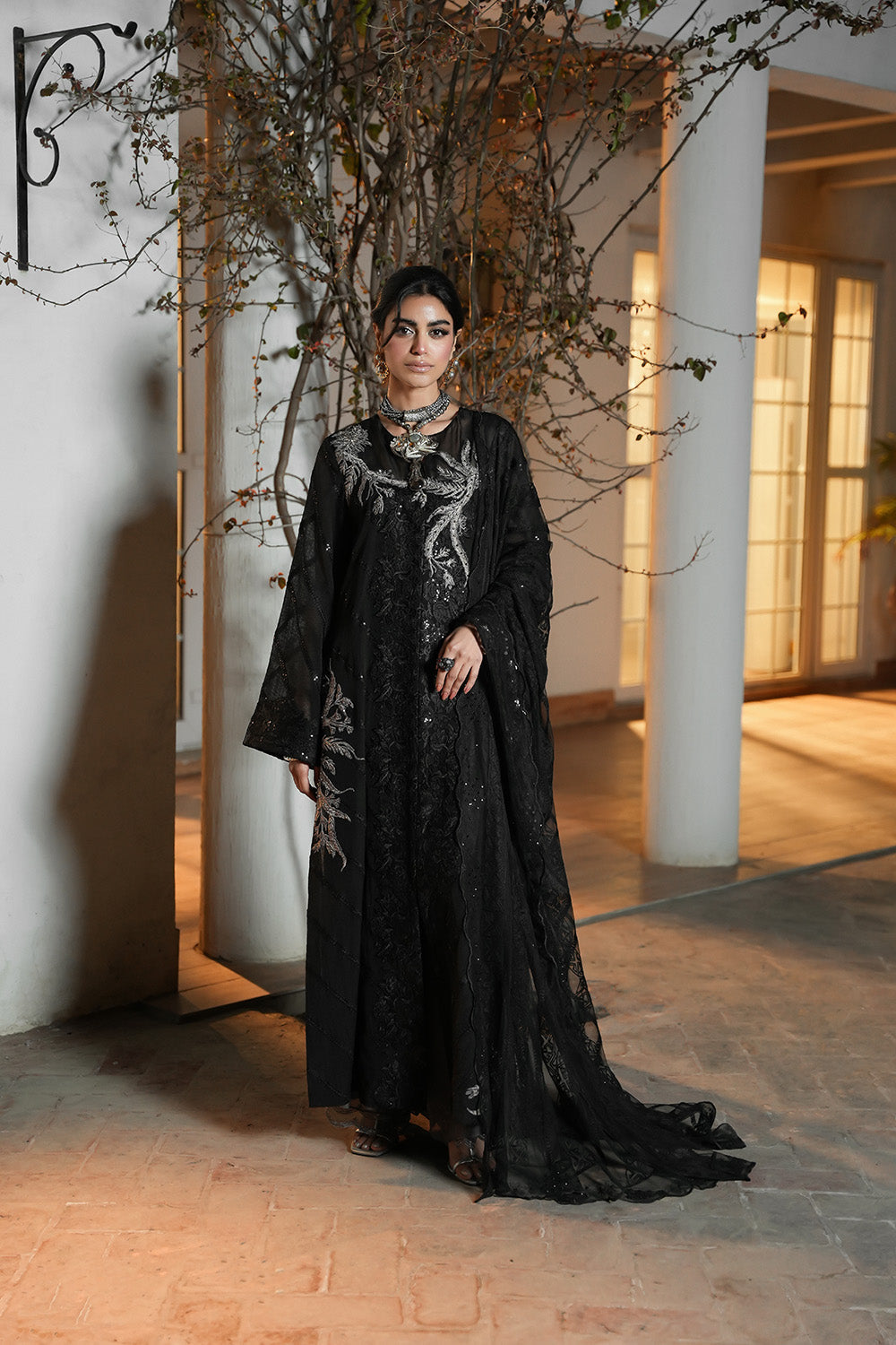 Nilofer Shahid | Verve Summer 24 | Amorist (3pc)- Verve SS 24