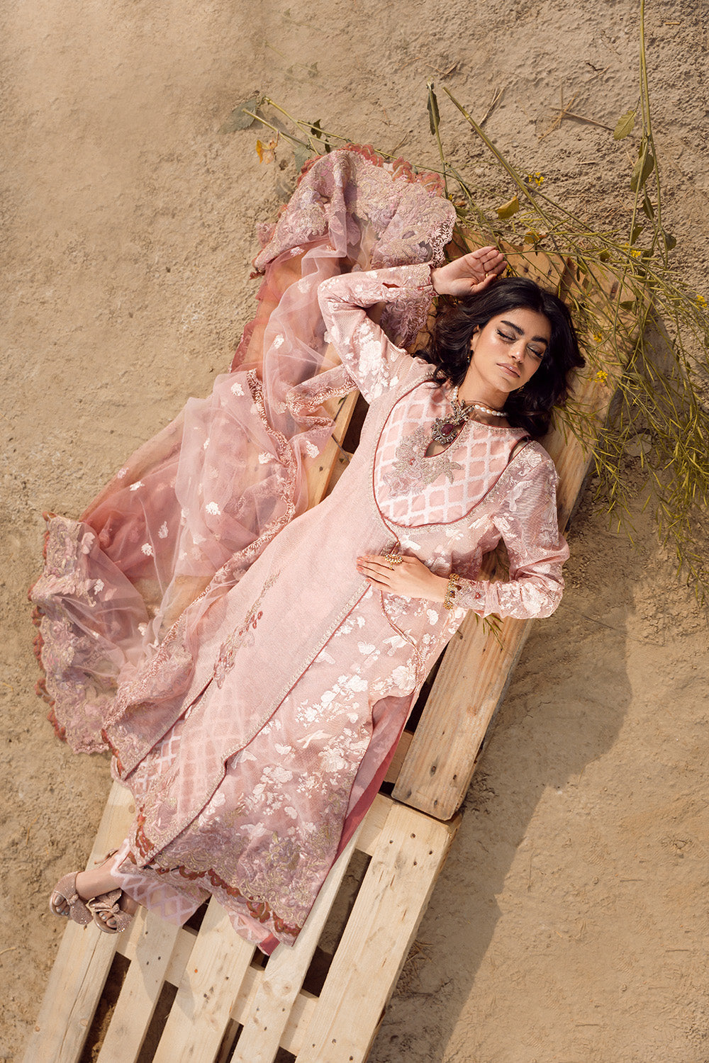 Nilofer Shahid | Verve Summer 24 | Sasha (3pc) ÃÂ¢- Verve SS 24