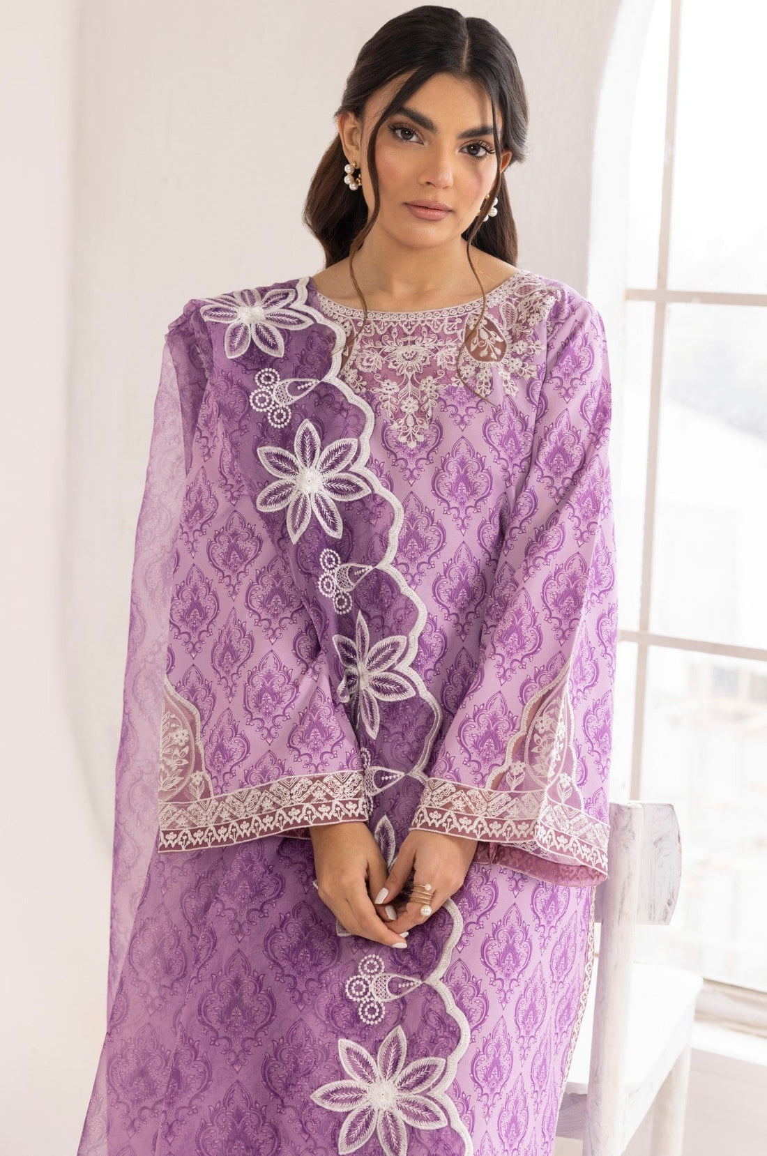 Mohagni | Tulips 24 | PLS-109