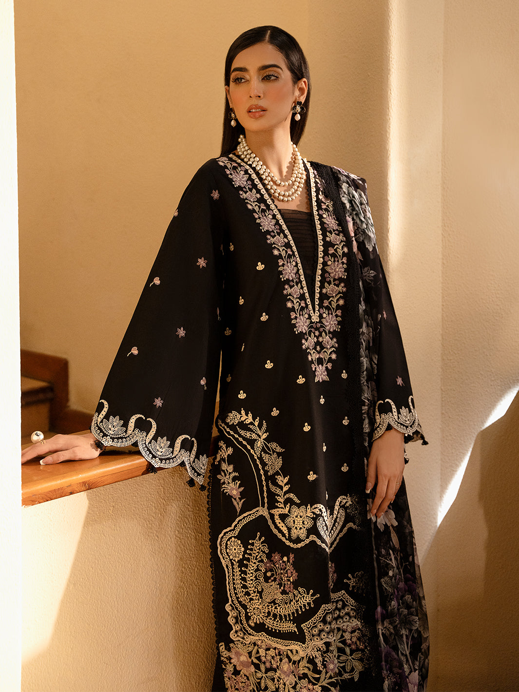 Izel | Dastak Luxury Lawn | QALAH