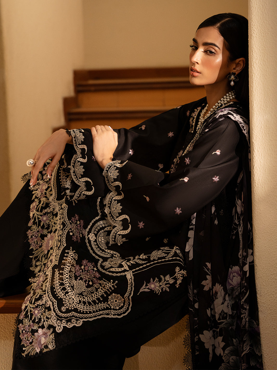 Izel | Dastak Luxury Lawn | QALAH