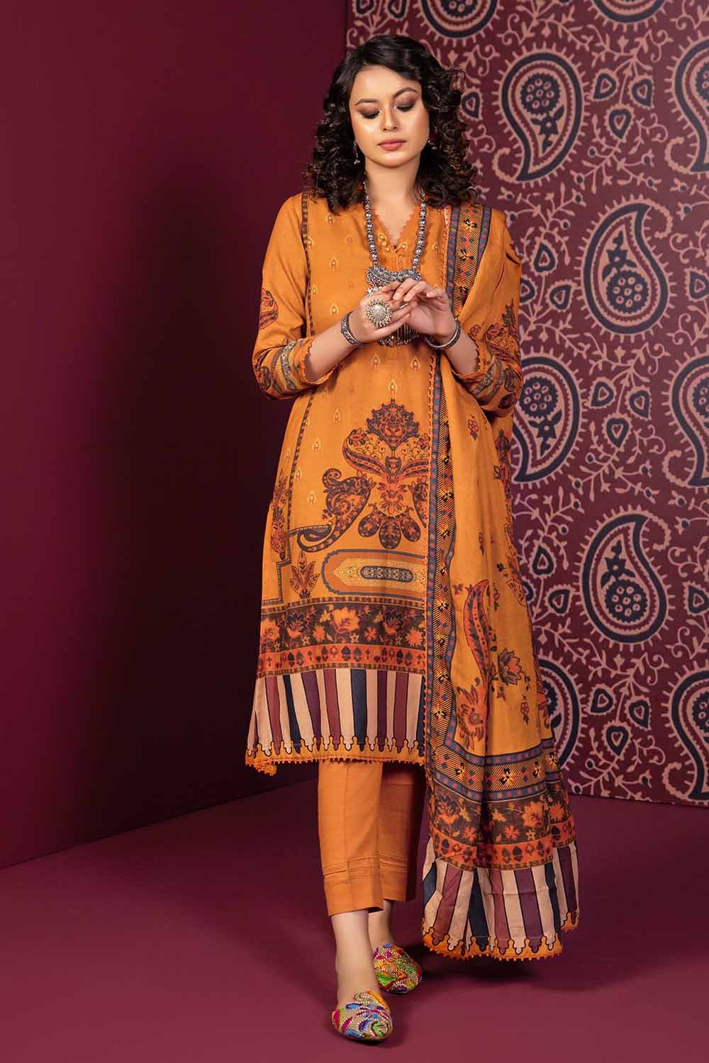 Gul Ahmed | Winter Collection 24 | Suit K-32006 - Official Gul Ahmed - Agha Fabrics UK