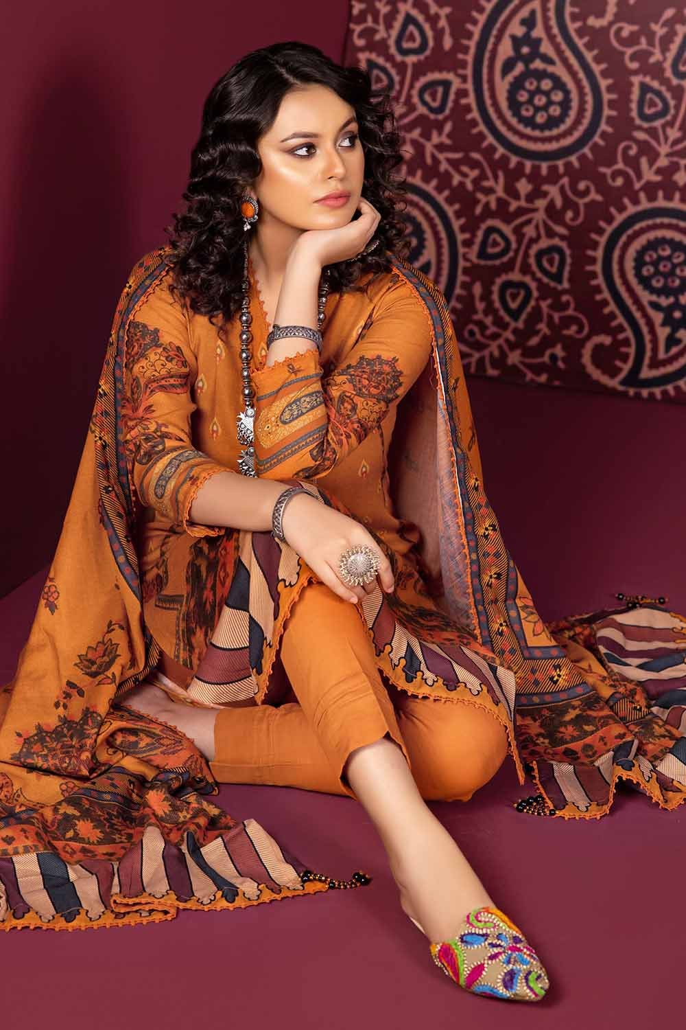 Gul Ahmed | Winter Collection 24 | Suit K-32006 - Official Gul Ahmed - Agha Fabrics UK
