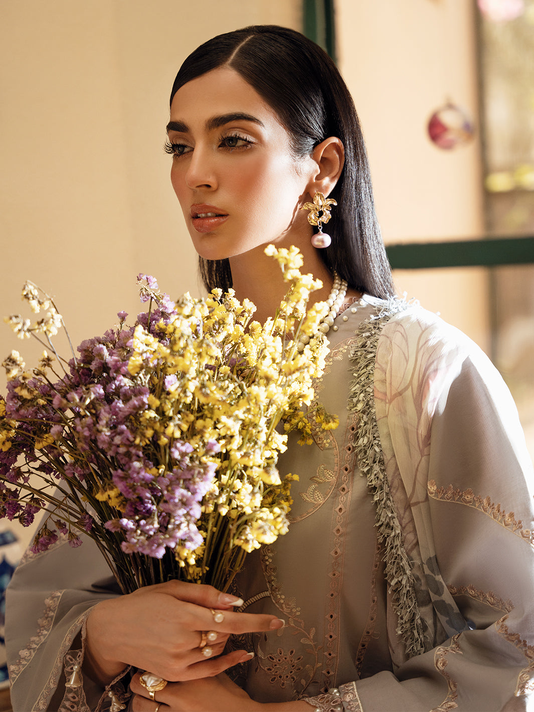 Izel | Dastak Luxury Lawn | SAAYE