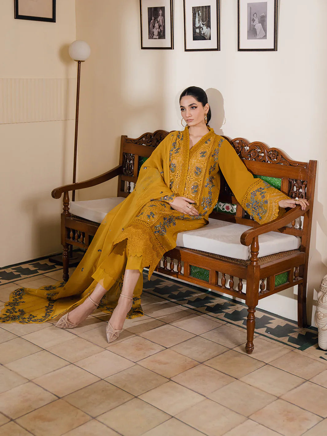 Bin Ilyas | Naqsh Luxury Lawn | Azlin - Official Bin Ilyas - Agha Fabrics UK