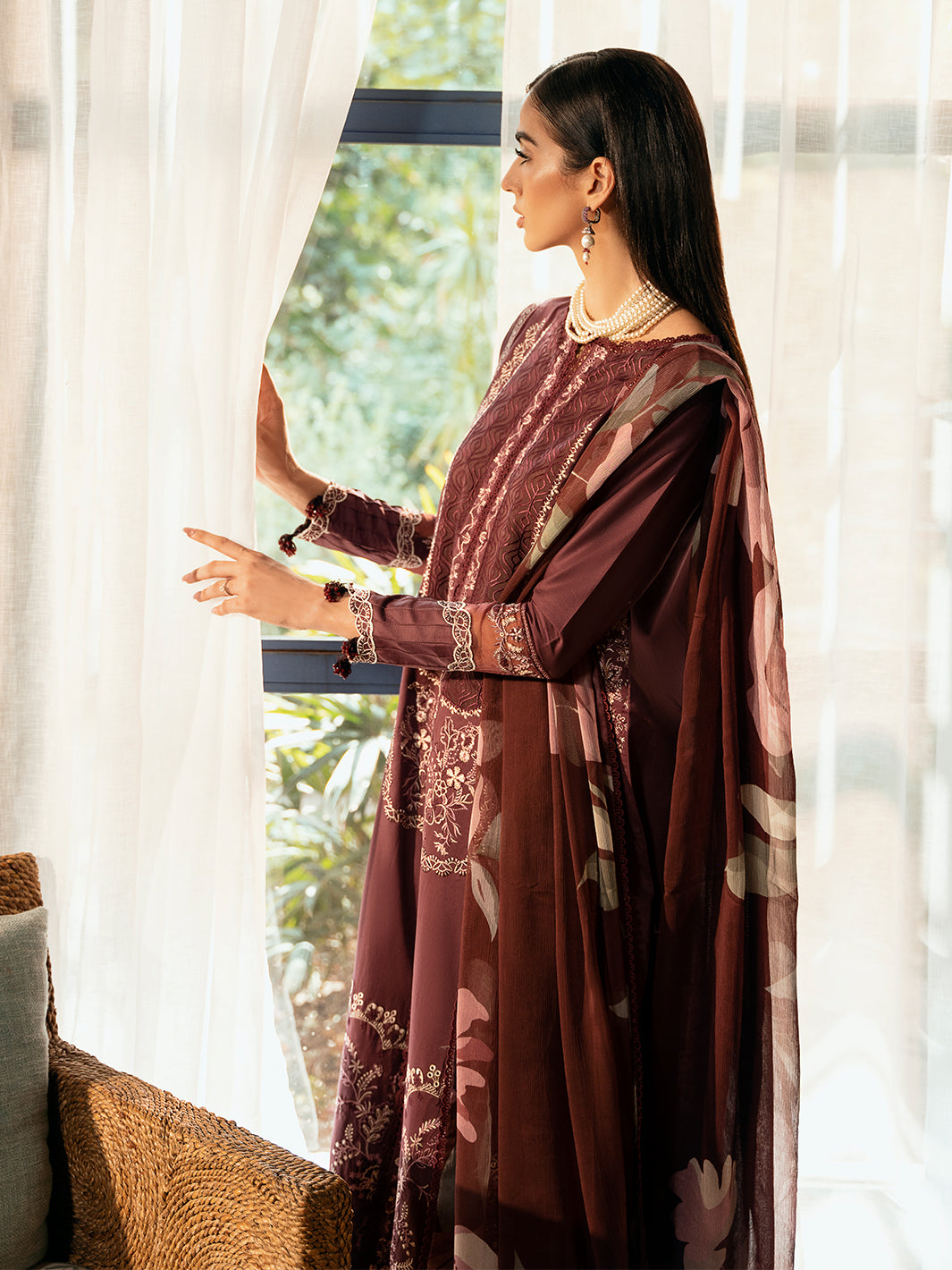 Izel | Dastak Luxury Lawn | TABEER