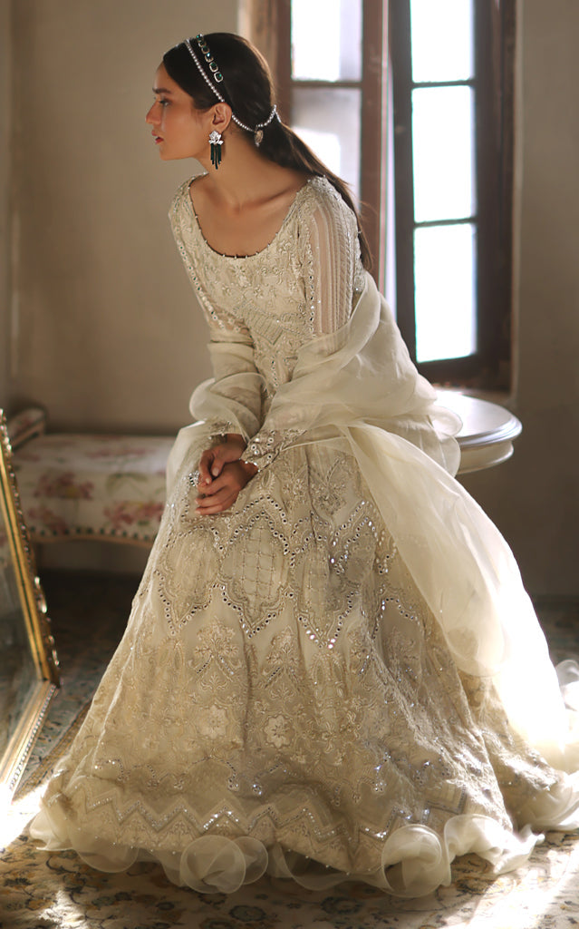 Threads and Motifs | Formal Dresses 24 | 7050