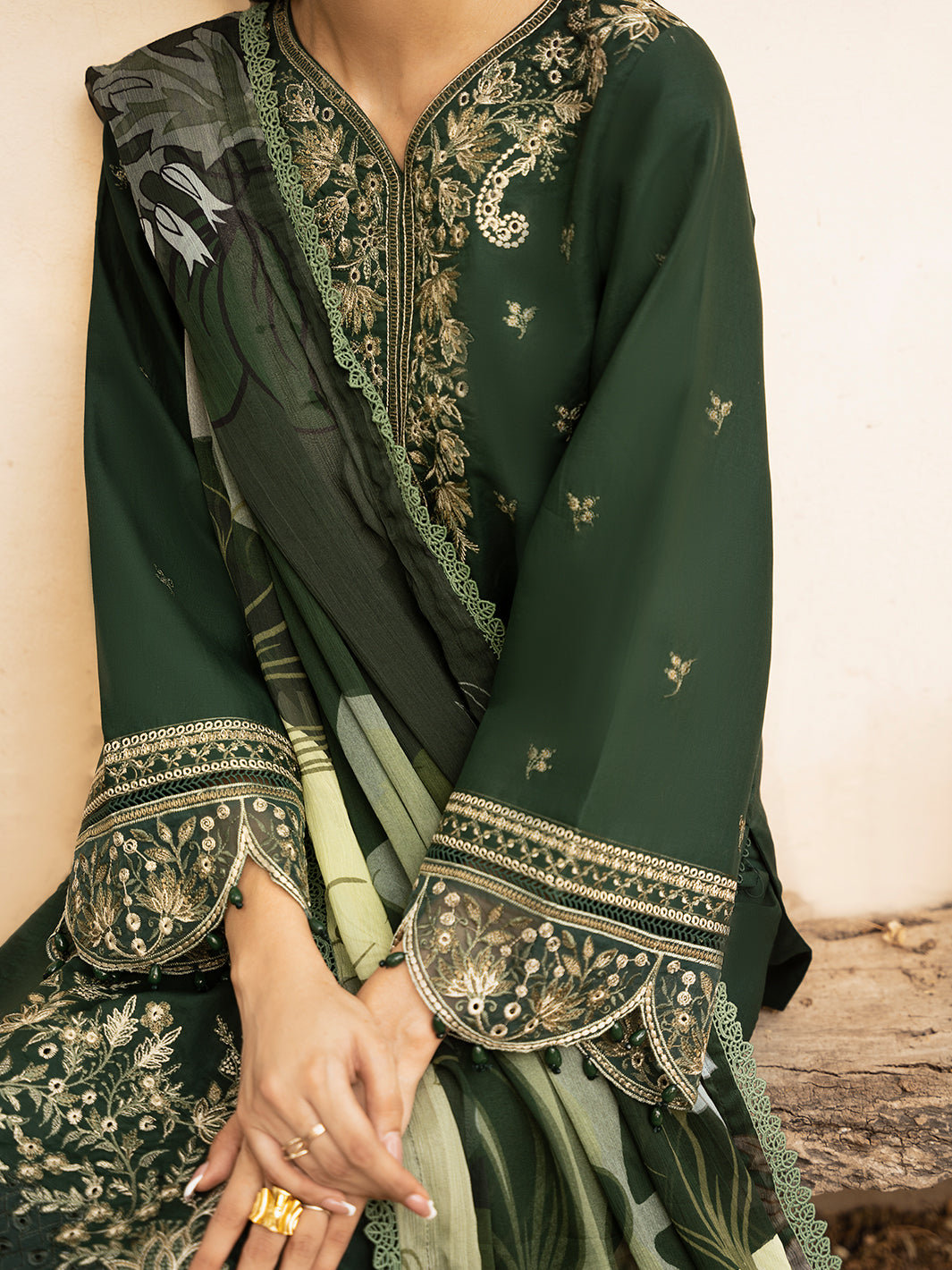 Izel | Dastak Luxury Lawn | ZAIB